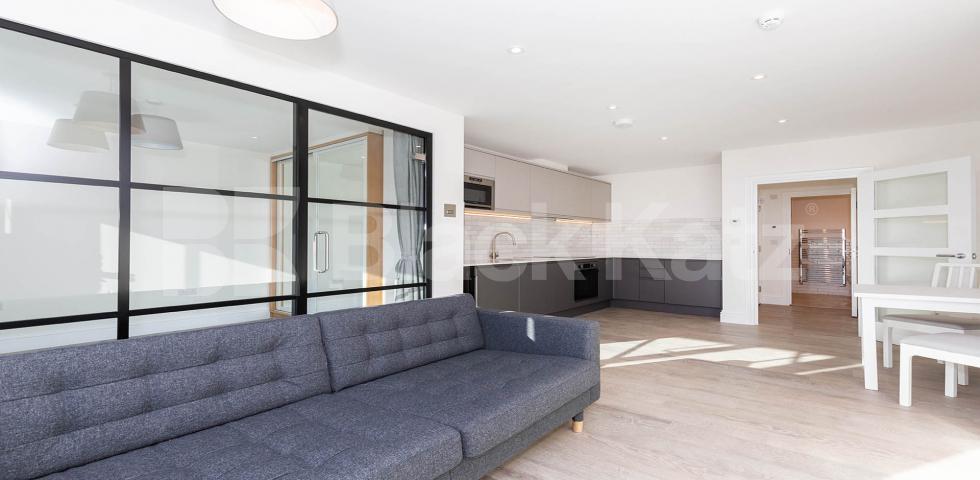 			Studio Apartment, 1 bath, 1 reception Apartment			 Seven Sisters Road, FINSBURY PARK